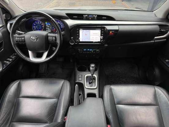 TOYOTA-HILUX-2019