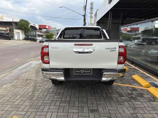 TOYOTA-HILUX-2019