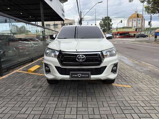 TOYOTA-HILUX-2019