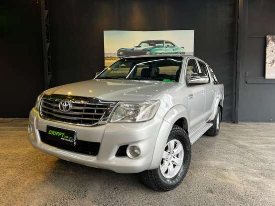 TOYOTA-HILUX-2.7 SRV 4X4 CD 16V FLEX 4P AUTOMÁTICO TOYOTA-HILUX-2012