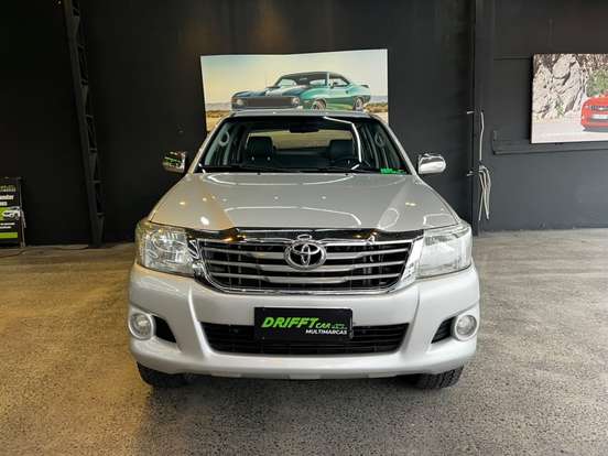 TOYOTA-HILUX-2.7 SRV 4X4 CD 16V FLEX 4P AUTOMÁTICO TOYOTA-HILUX-2012