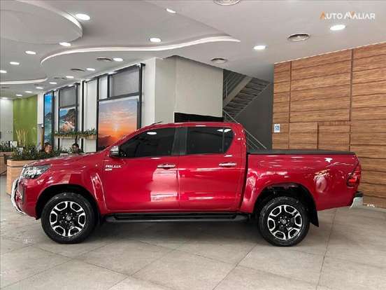 TOYOTA-HILUX-2020