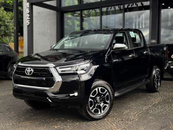 TOYOTA-HILUX-2026