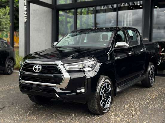 TOYOTA-HILUX-2.8 D-4D TURBO DIESEL CD SRV 4X4 AUTOMÁTICO TOYOTA-HILUX-2026