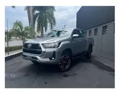 TOYOTA HILUX 2.8 D-4D TURBO DIESEL CD SRV 4X4 AUTOMÁTICO TOYOTA HILUX 2.8 D-4D TURBO DIESEL CD SRV 4X4 AUTOMÁTICO