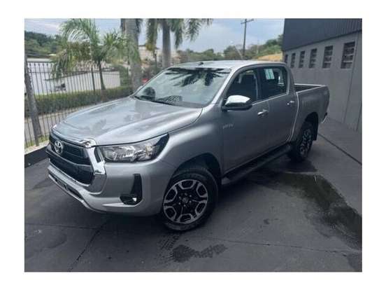 TOYOTA-HILUX-2026
