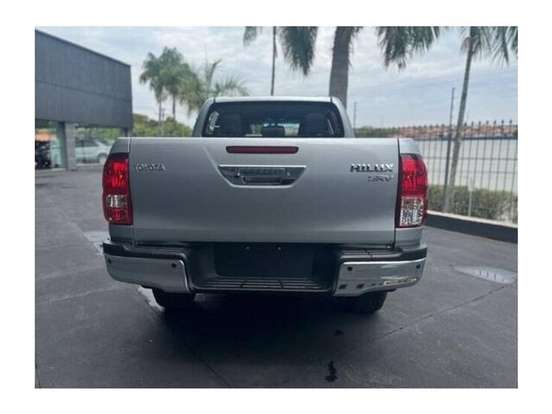 TOYOTA-HILUX-2.8 D-4D TURBO DIESEL CD SRV 4X4 AUTOMÁTICO TOYOTA-HILUX-2026