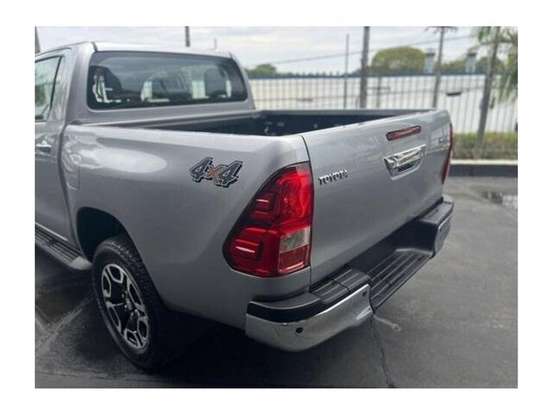 TOYOTA-HILUX-2026
