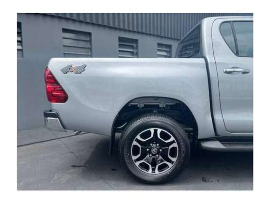 TOYOTA-HILUX-2.8 D-4D TURBO DIESEL CD SRV 4X4 AUTOMÁTICO TOYOTA-HILUX-2026