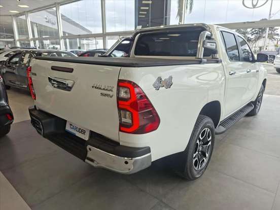 TOYOTA-HILUX-2.8 D-4D TURBO DIESEL CD SRV 4X4 AUTOMÁTICO TOYOTA-HILUX-2024