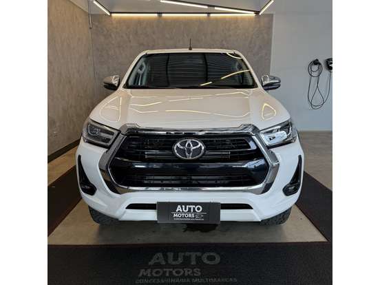 TOYOTA-HILUX-2024