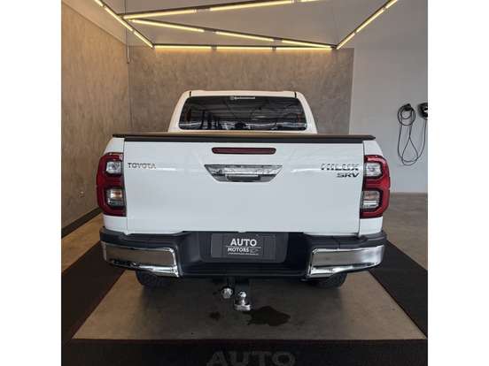 TOYOTA-HILUX-2024