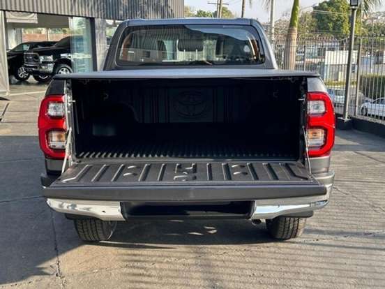 TOYOTA-HILUX-2026