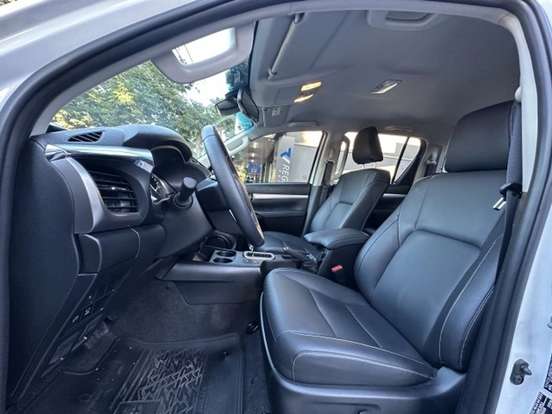 TOYOTA-HILUX-2025