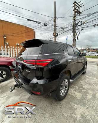 TOYOTA-HILUX-2021