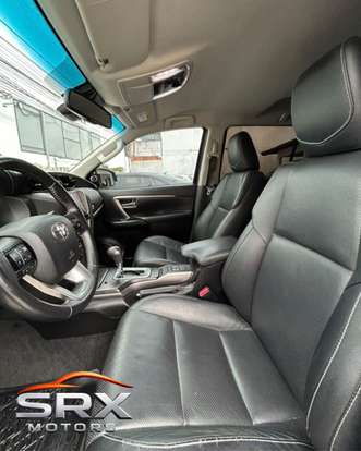 TOYOTA-HILUX-2021