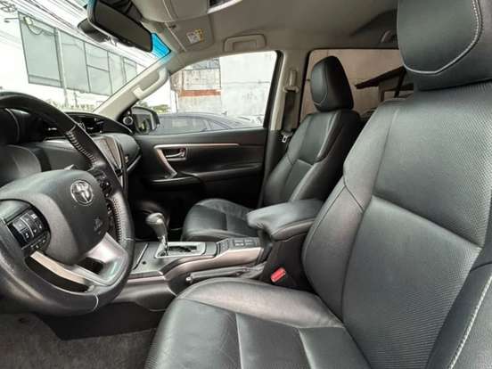 TOYOTA-HILUX-2.8 D-4D TURBO DIESEL CD SRX 4X4 AUTOMÁTICO TOYOTA-HILUX-2021