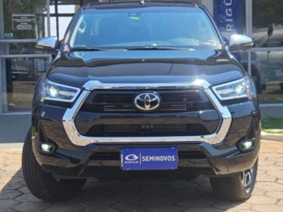 TOYOTA-HILUX-2.8 D-4D TURBO DIESEL CD SRX 4X4 AUTOMÁTICO TOYOTA-HILUX-2025