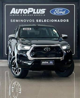 TOYOTA HILUX 2.8 D-4D TURBO DIESEL CD SRX 4X4 AUTOMÁTICO