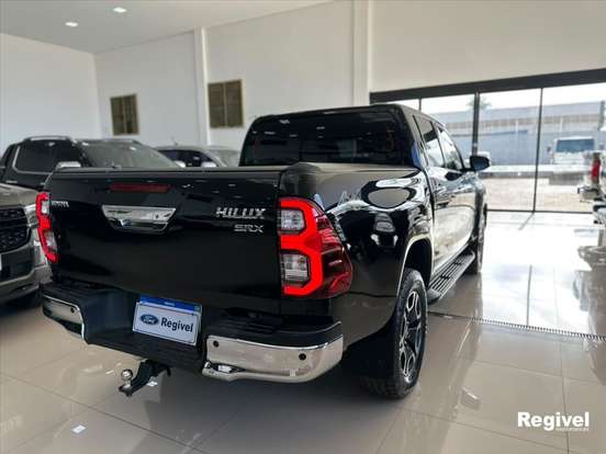 TOYOTA-HILUX-2022