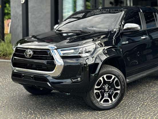 TOYOTA-HILUX-2.8 D-4D TURBO DIESEL CD SRX PLUS 4X4 AUTOMÁTICO TOYOTA-HILUX-2026