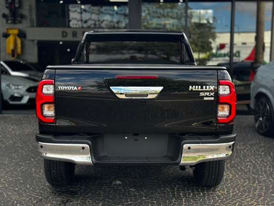 TOYOTA-HILUX-2.8 D-4D TURBO DIESEL CD SRX PLUS 4X4 AUTOMÁTICO TOYOTA-HILUX-2026