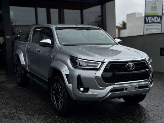 TOYOTA-HILUX-2.8 D-4D TURBO DIESEL CD SRX PLUS 4X4 AUTOMÁTICO TOYOTA-HILUX-2026