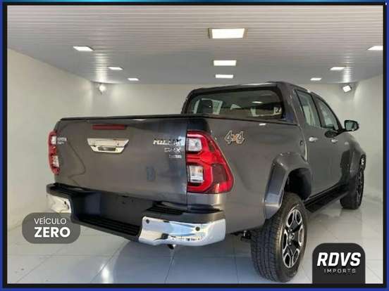 TOYOTA-HILUX-2.8 D-4D TURBO DIESEL CD SRX PLUS 4X4 AUTOMÁTICO TOYOTA-HILUX-2026