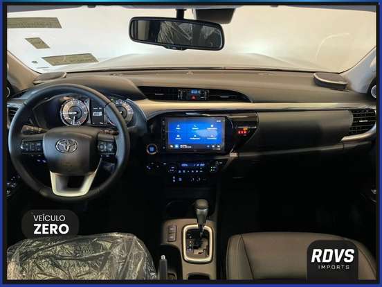TOYOTA-HILUX-2.8 D-4D TURBO DIESEL CD SRX PLUS 4X4 AUTOMÁTICO TOYOTA-HILUX-2026