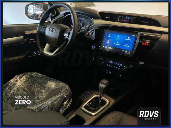 TOYOTA-HILUX-2.8 D-4D TURBO DIESEL CD SRX PLUS 4X4 AUTOMÁTICO TOYOTA-HILUX-2026