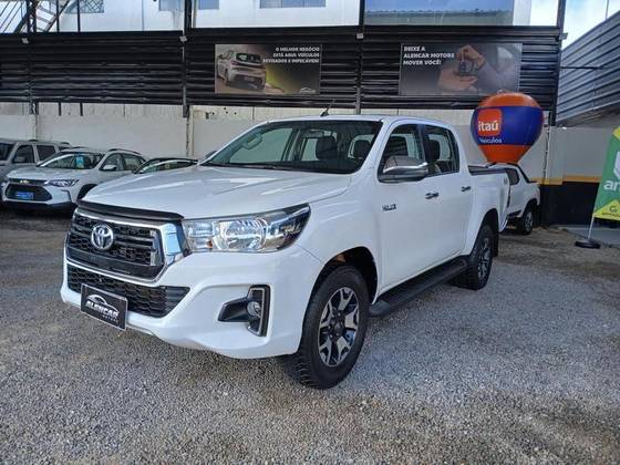 TOYOTA HILUX 2.8 SR 4X4 CD 16V DIESEL 4P AUTOMÁTICO