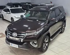 TOYOTA HILUX 2.8 SRX 4X4 CD 16V DIESEL 4P AUTOMÁTICO TOYOTA HILUX 2.8 SRX 4X4 CD 16V DIESEL 4P AUTOMÁTICO