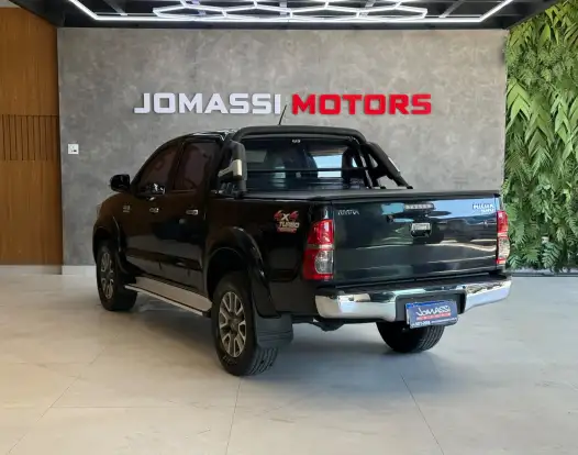 TOYOTA-HILUX-2012