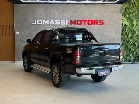 TOYOTA-HILUX-3.0 SRV 4X4 CD 16V TURBO INTERCOOLER DIESEL 4P AUTOMÁTICO TOYOTA-HILUX-2012