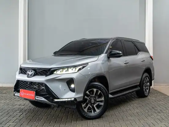 TOYOTA-HILUX SW4-2022