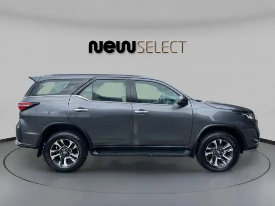 TOYOTA-HILUX SW4-2.8 D-4D TURBO DIESEL DIAMOND 7L 4X4 AUTOMÁTICO TOYOTA-HILUX SW4-2022