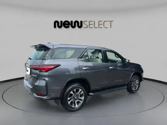 TOYOTA-HILUX SW4-2022