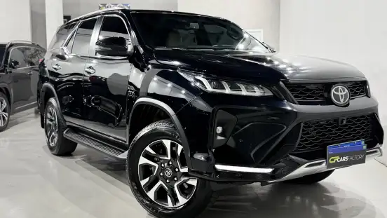 TOYOTA-HILUX SW4-2024