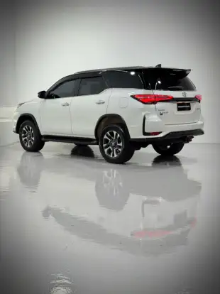 TOYOTA-HILUX SW4-2022