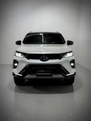 TOYOTA-HILUX SW4-2.8 D-4D TURBO DIESEL DIAMOND 7L 4X4 AUTOMÁTICO TOYOTA-HILUX SW4-2022