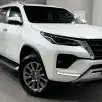TOYOTA HILUX SW4 2.8 D-4D TURBO DIESEL SRX 7L 4X4 AUTOMÁTICO TOYOTA HILUX SW4 2.8 D-4D TURBO DIESEL SRX 7L 4X4 AUTOMÁTICO