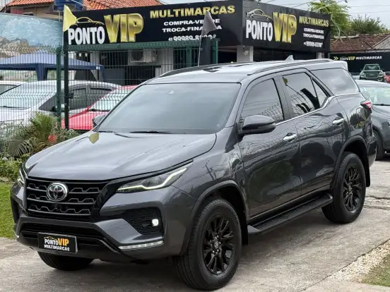 TOYOTA-HILUX SW4-2.8 D-4D TURBO DIESEL SRX 7L 4X4 AUTOMÁTICO TOYOTA-HILUX SW4-2024