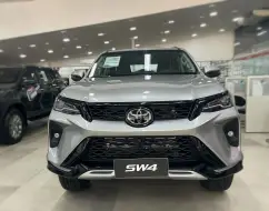 TOYOTA HILUX SW4 2.8 D-4D TURBO DIESEL SRX PLATINUM 7L 4X4 AUTOMÁTICO TOYOTA HILUX SW4 2.8 D-4D TURBO DIESEL SRX PLATINUM 7L 4X4 AUTOMÁTICO
