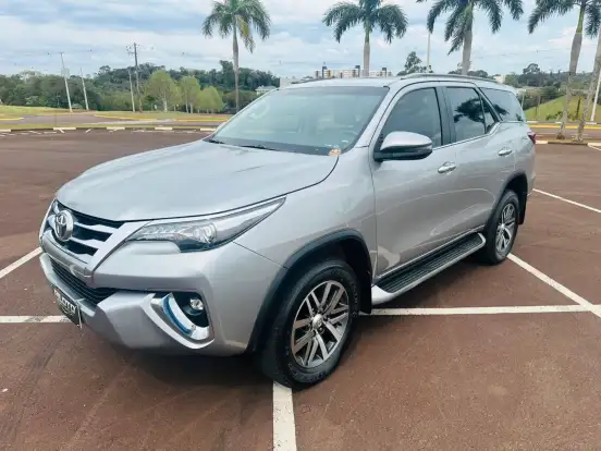 TOYOTA-HILUX SW4-2020