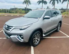 TOYOTA HILUX SW4 2.8 SRX 4X4 16V TURBO INTERCOOLER DIESEL 4P AUTOMÁTICO TOYOTA HILUX SW4 2.8 SRX 4X4 16V TURBO INTERCOOLER DIESEL 4P AUTOMÁTICO