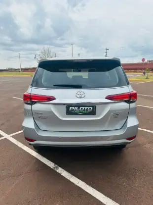 TOYOTA-HILUX SW4-2020