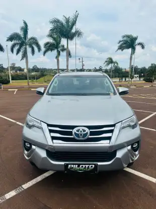 TOYOTA-HILUX SW4-2020
