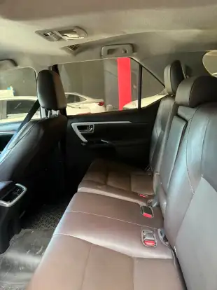 TOYOTA-HILUX SW4-2017
