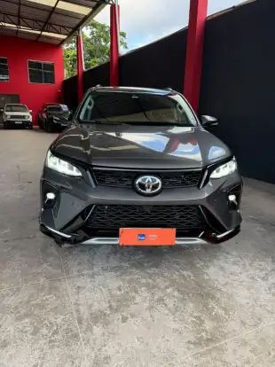 TOYOTA-HILUX SW4-2017