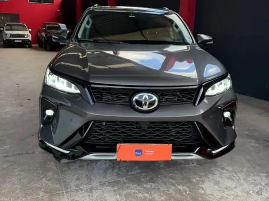 TOYOTA-HILUX SW4-2.8 SRX 4X4 16V TURBO INTERCOOLER DIESEL 4P AUTOMÁTICO TOYOTA-HILUX SW4-2017